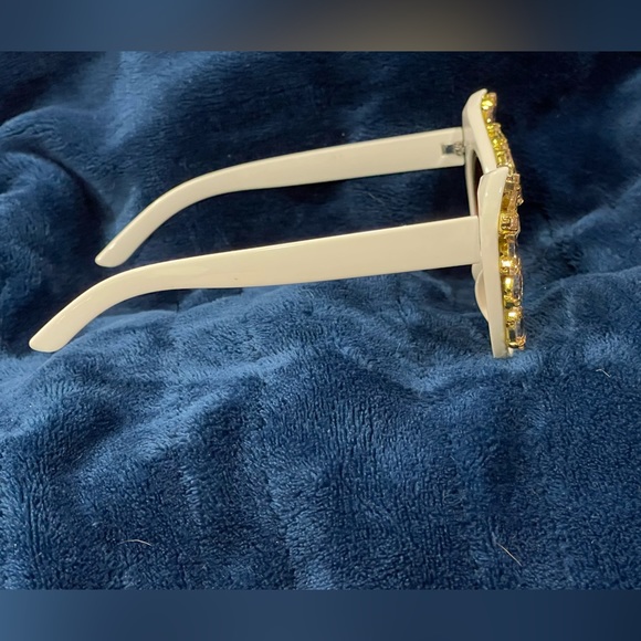 Ladies Sunglasses - Picture 7 of 7